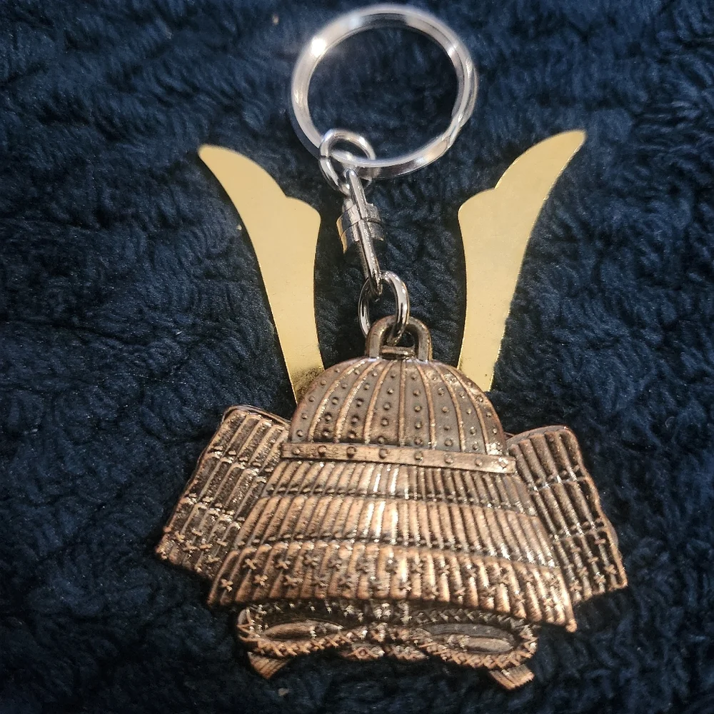 Vintage Japan Samurai Helmet Keychain - Gold & Bronze